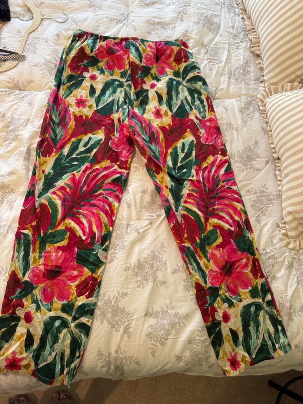 Montce Floral Wide-Leg Coverup Pants in Pink, Green & Yellow Isla floral - Picture 3 of 3